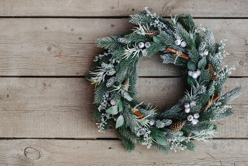 How to make your own Christmas wreath